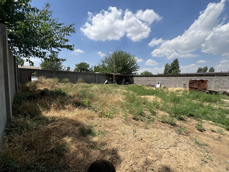 Tolabi oq tom sotiladi 3.5 yer