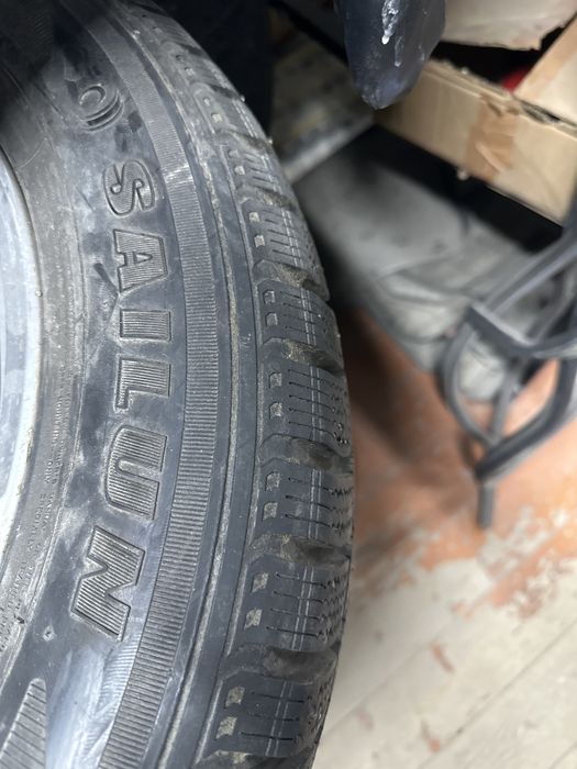 Диски с зимней шипованной резиной Х5 Е70 Е53