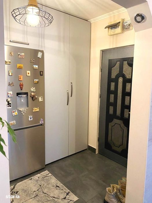 Apartament 3 camere dec. 72 mp, mobilat, 2 boxe, CT, et. intermediar