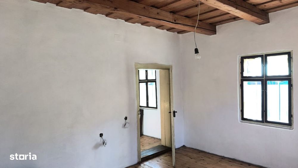 De vanzare 2 case intr-o curte in Silea NirajuluI