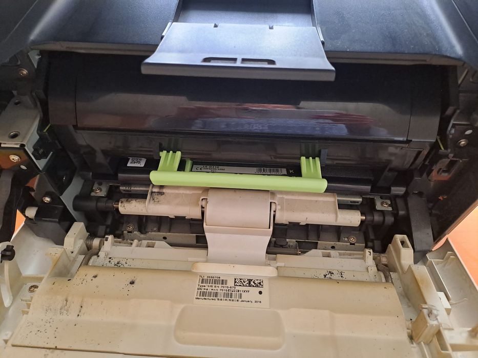Vând multifuncțională Lexmark MX512DE