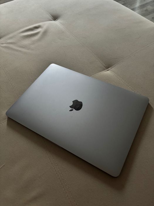 MacBook Pro M1 8GB