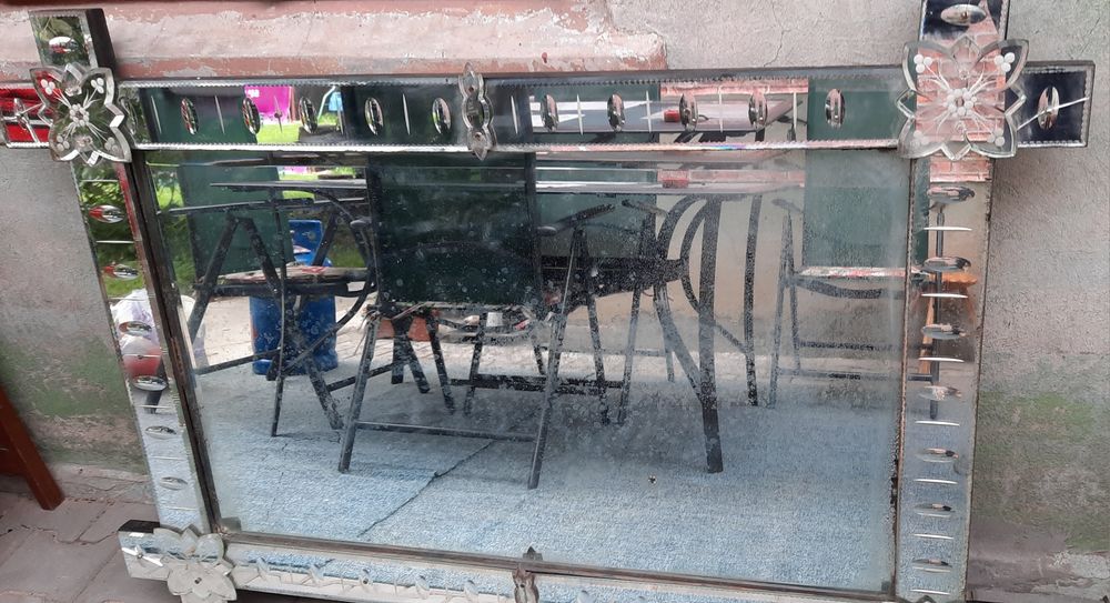 Oglinda de cristal, vechime peste 100 ani, 1,4 x 1m