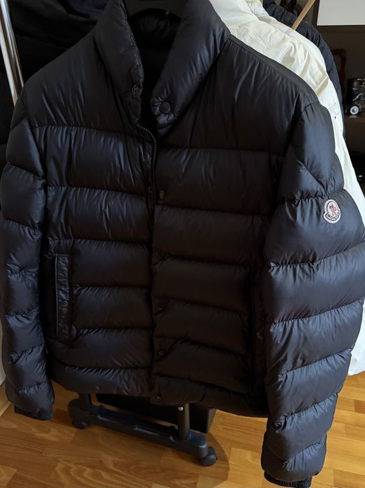 Geaca Moncler marimea 3