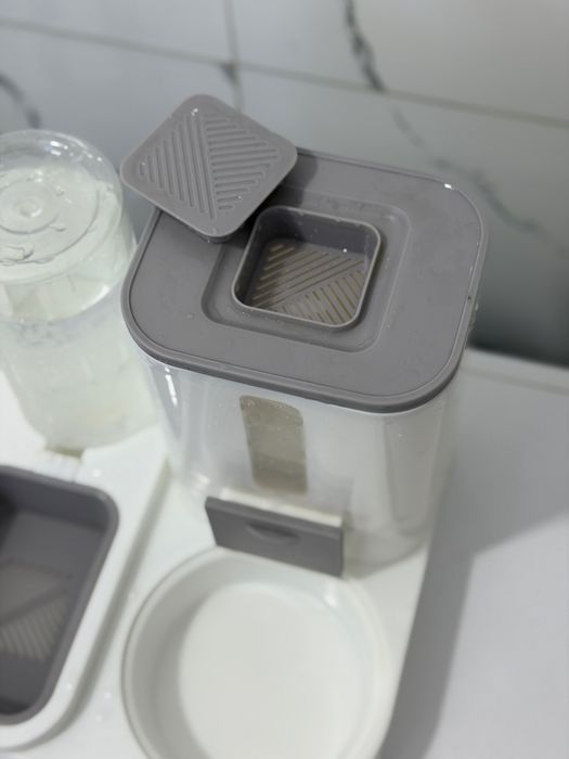 Поилка для кошек