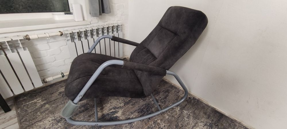 Продам кресло качалку