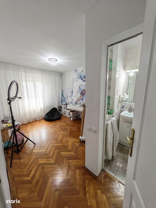 spaţiu ideal clinică/salon/parter,acces stradal adliacent Decebal.