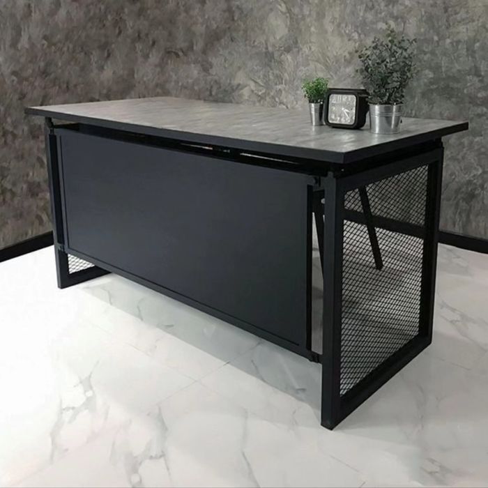 Стол в стиле лофт