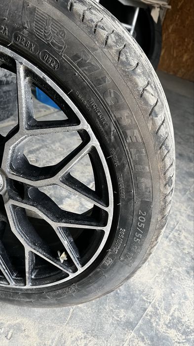 205/55R17  ферма MICHELIN нески пропель