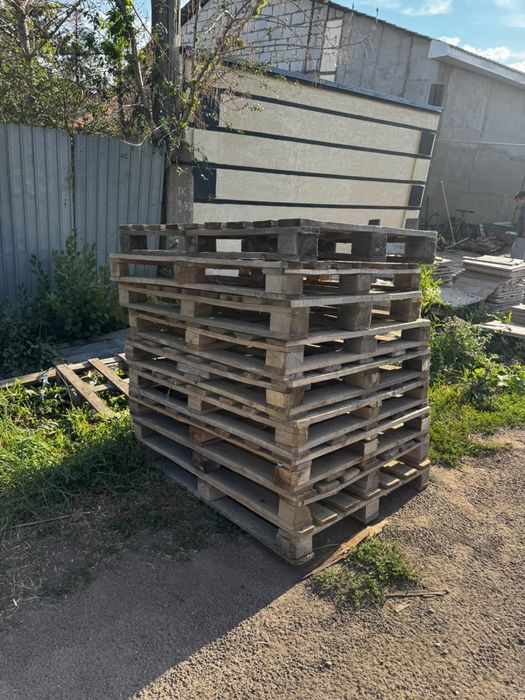 Продам поддоны по 1000