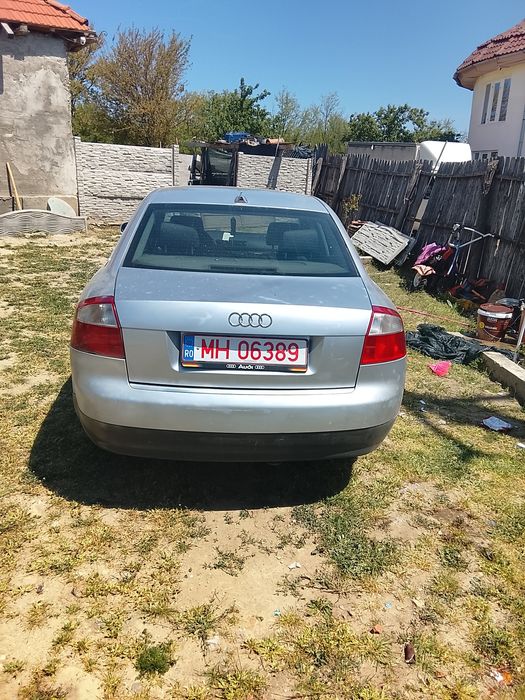 Vând audi A4 an 2003