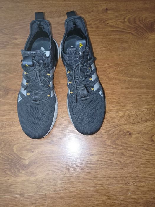 Кроссовки Adidas 45 размер