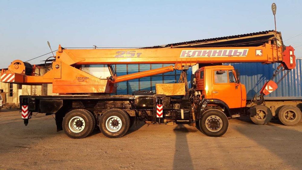 Avtokran klinsi 25 t 28 m