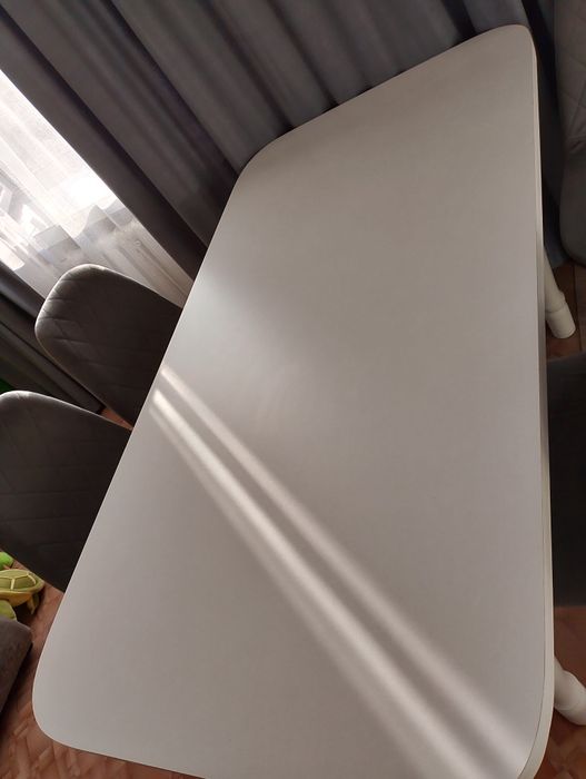 Стол кухонный белый