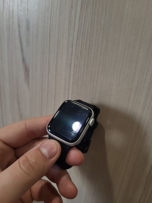 Apple watch SE 40мм оригинал