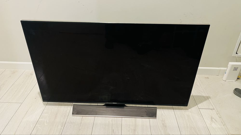 Телевизор Samsung 123 см диагональ