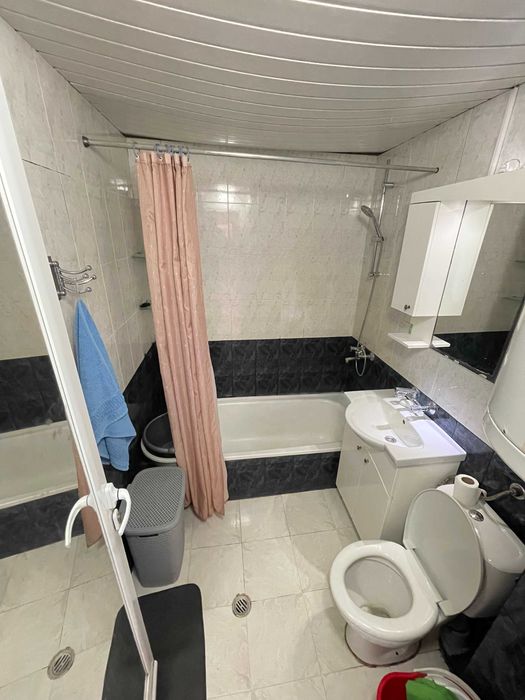 Дава се под наем Тристаен апартамент в Благоевград, Широк център - 85 кв.м за 388.62 € - Снимка #6