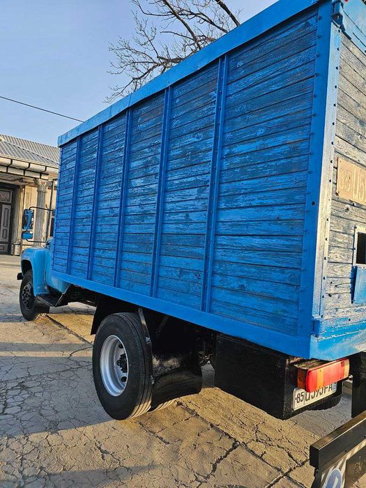 Srochna ZIL sotiladi yil 1986