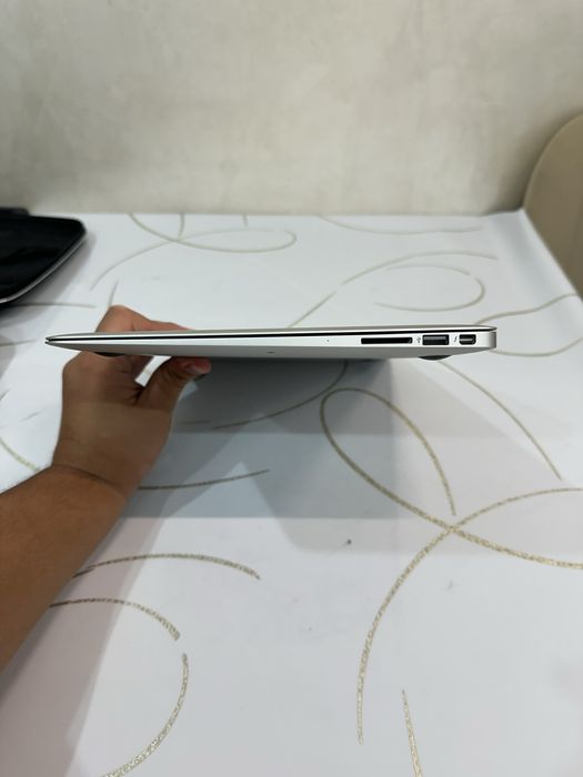 Macbook air 15год