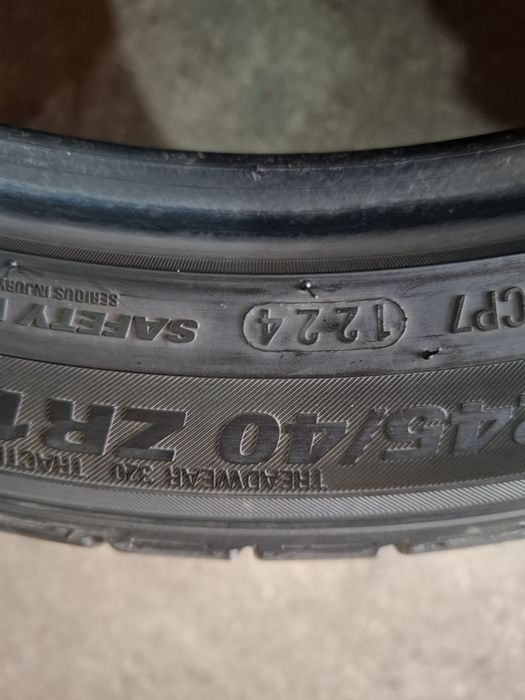 2 Летни гуми Кумхо 245/40/18 ДОТ24 7.5мм