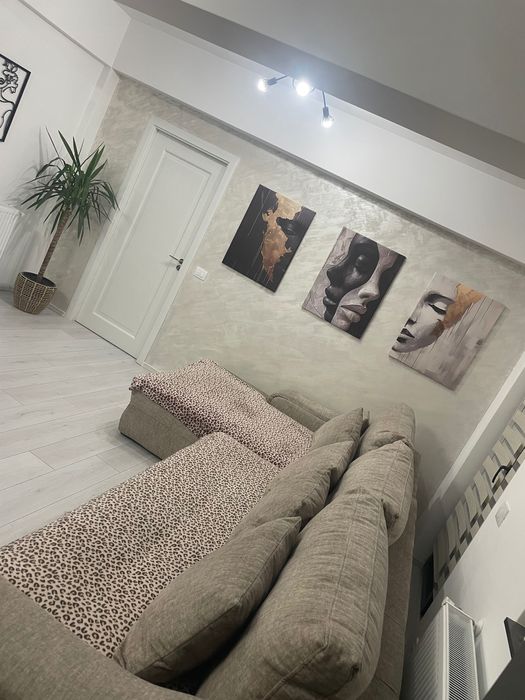 Închiriez apartament 3 camere,bloc nou,Rm.Vâlcea,Strada Ostroveni