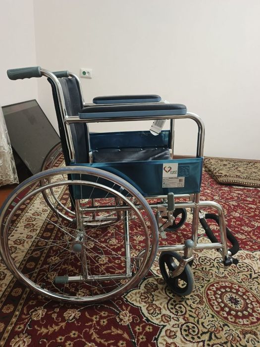 Ногуронлар коляскаси сотилади