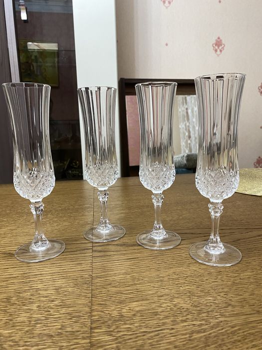 Продам французкие фужеры 4 шт!