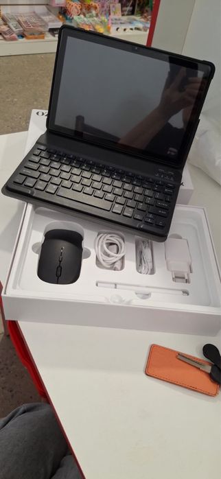 Продам новый планшет