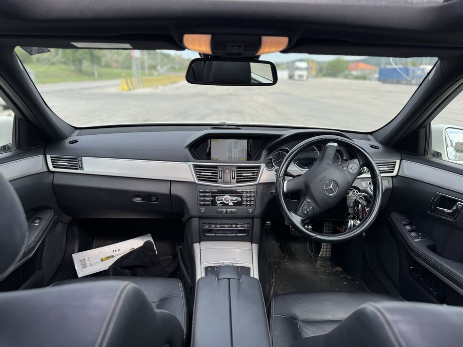 На части! Mercedes E350 CDI 265 кс W212 AMG Packet, панорама, кожа