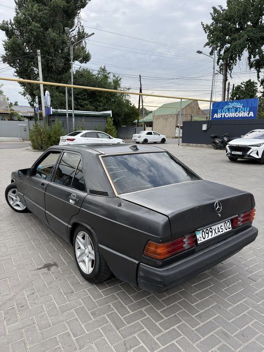Mercedes Benz 190