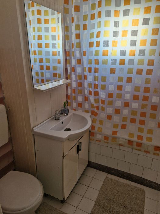 Apartamen 3 camere de închiriat, zonă Centrală