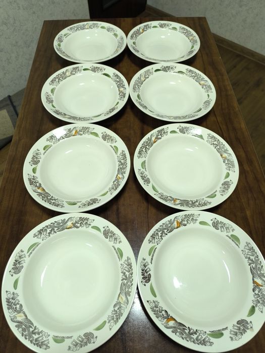 Глубокие большие тарелки НОВЫЕ