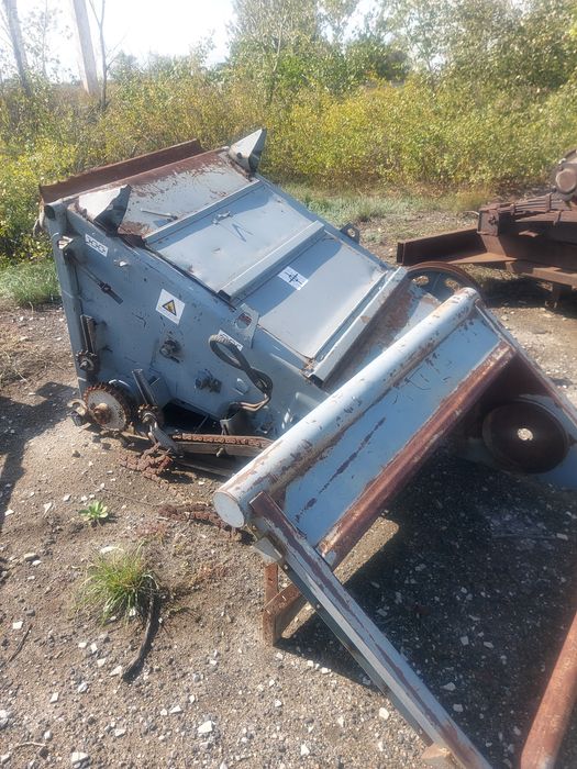 Продам жатку и подборщик