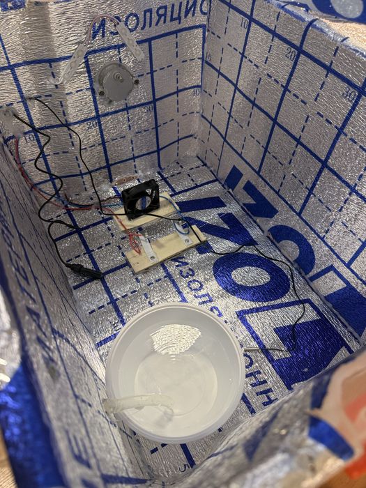 Инкубатор. Продается.  Сотилади.