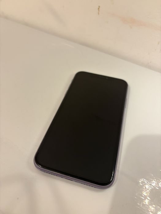 Iphone 11, purple 128 gb Camera frontala defecta