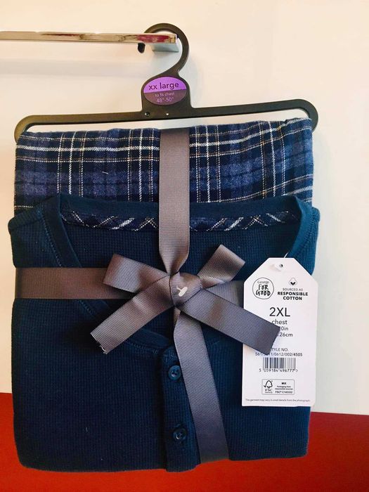 Pjama barbat 2 XL (noua)