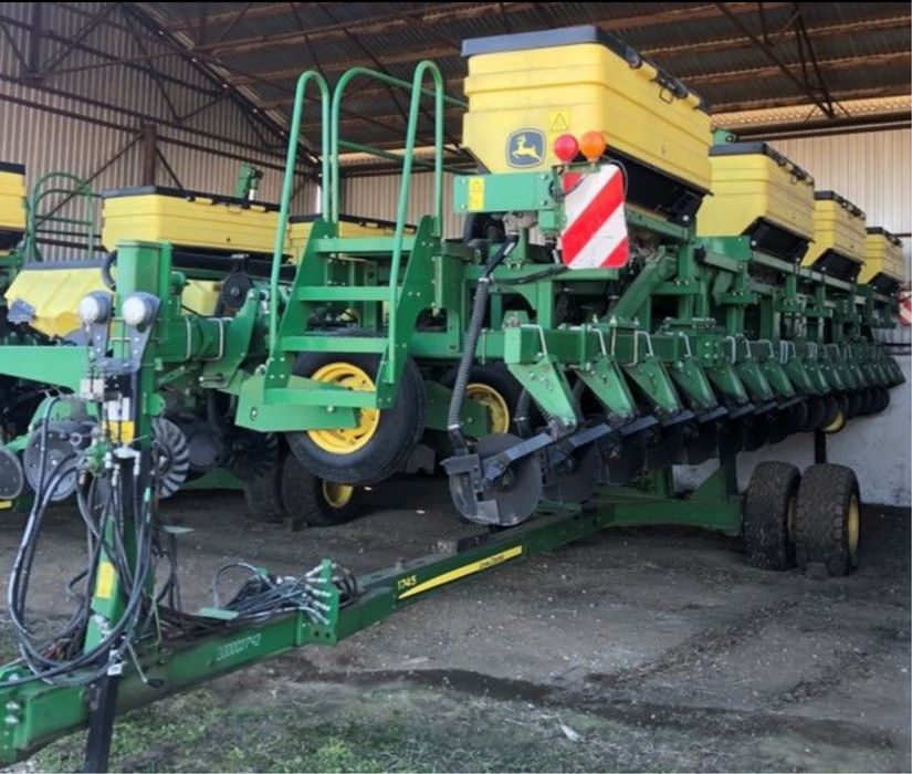 Сеялка пропашная John Deere 1745 16 ряд