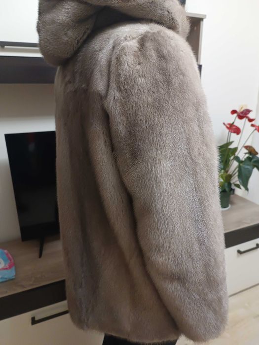 Продавам шуба в добро състояние