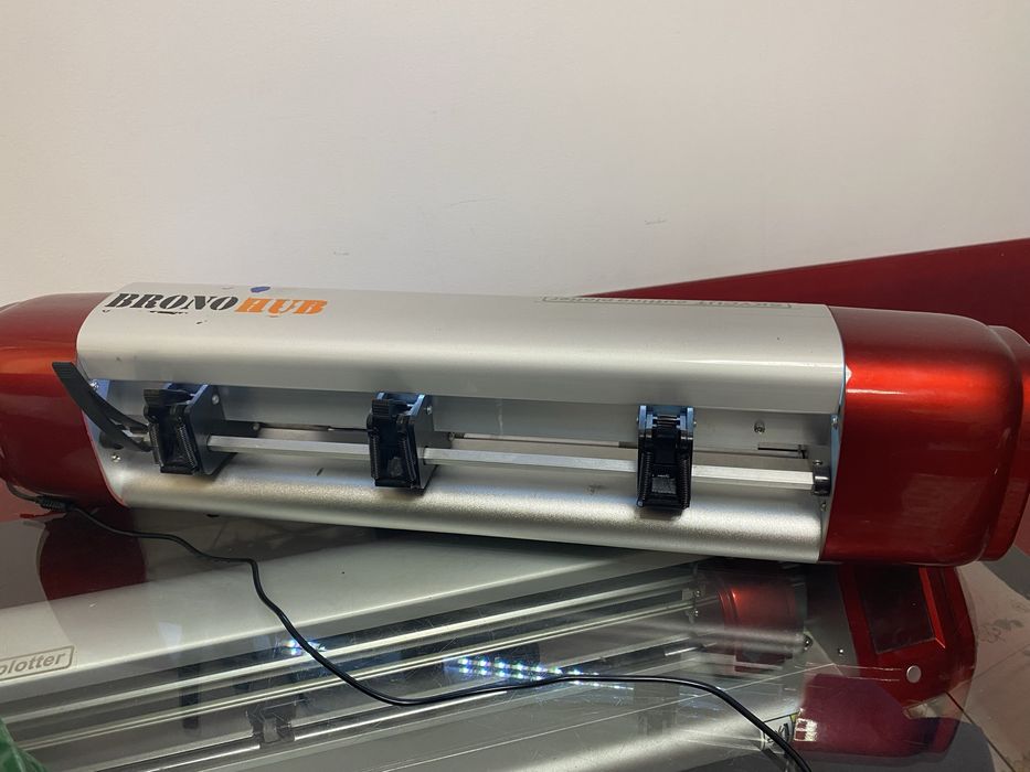 Плоттер режущий skycut c-16