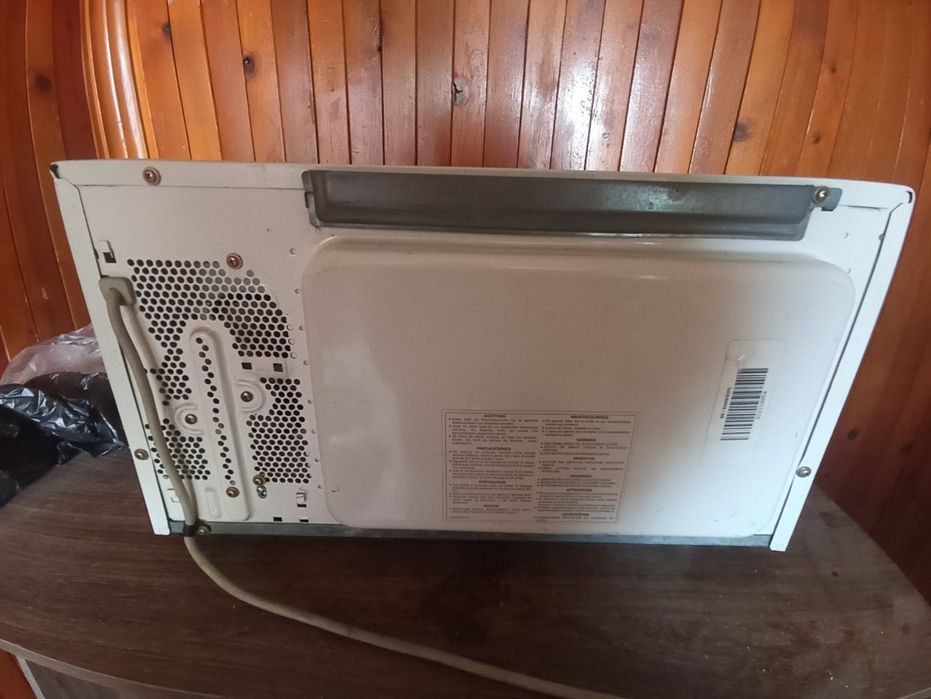 Микровълнова Panasonic NN-K448W