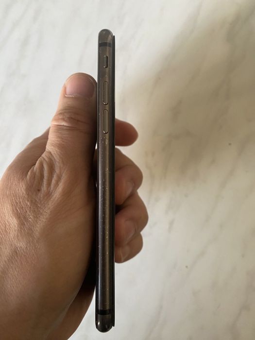 iphone 8  64  гб БЕЗ РЕМОНТА