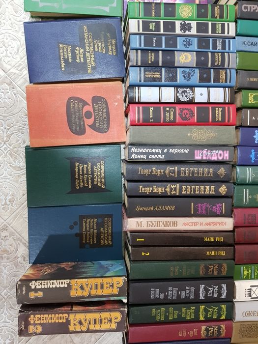Продаю книги в отличном состоянии.