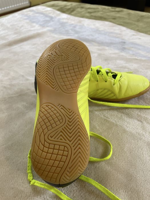 Ghete fotbal Adidas 35 1/2