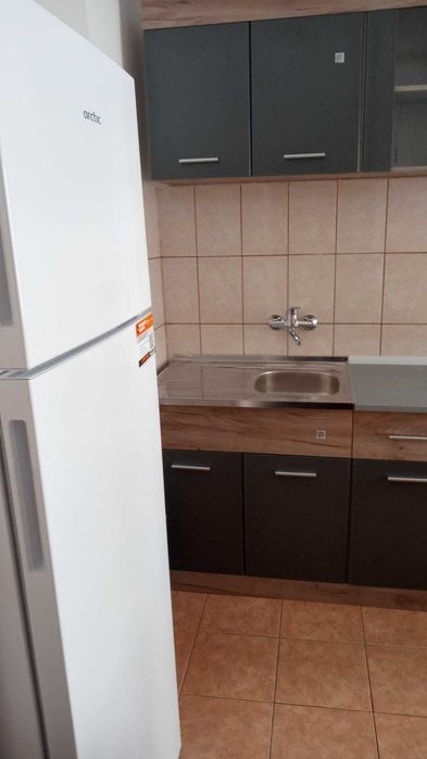 PF dau in chirie apartament 3 camere bucatarie 2bai zona centrala ,str.Dorobantilor .
