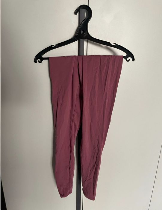 Розовые леггинсы Oysho