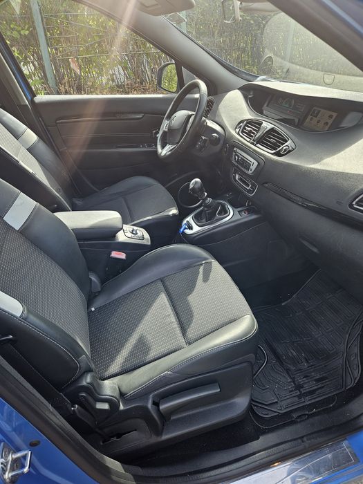 Renault Scenic 2012