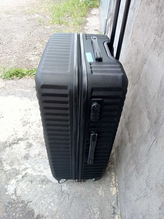 чемодан Р 68-46-30 см