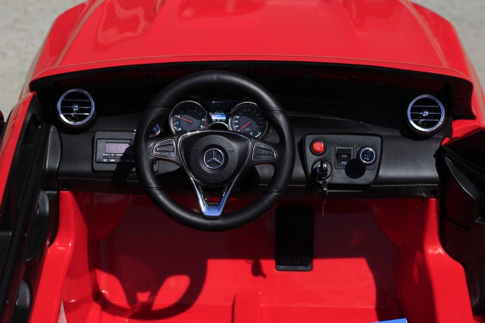 Masinuta electrica pentru 2 copii Mercedes GLC63S 4x 45W 12V #RED