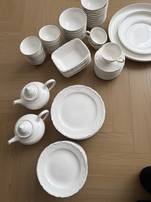 ПРОДАЮ СЕРВИЗ на 12 песон