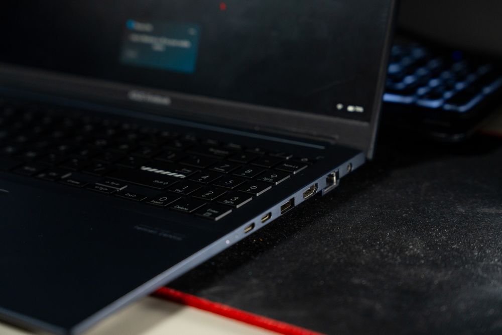 ASUS Vivobook Pro 16